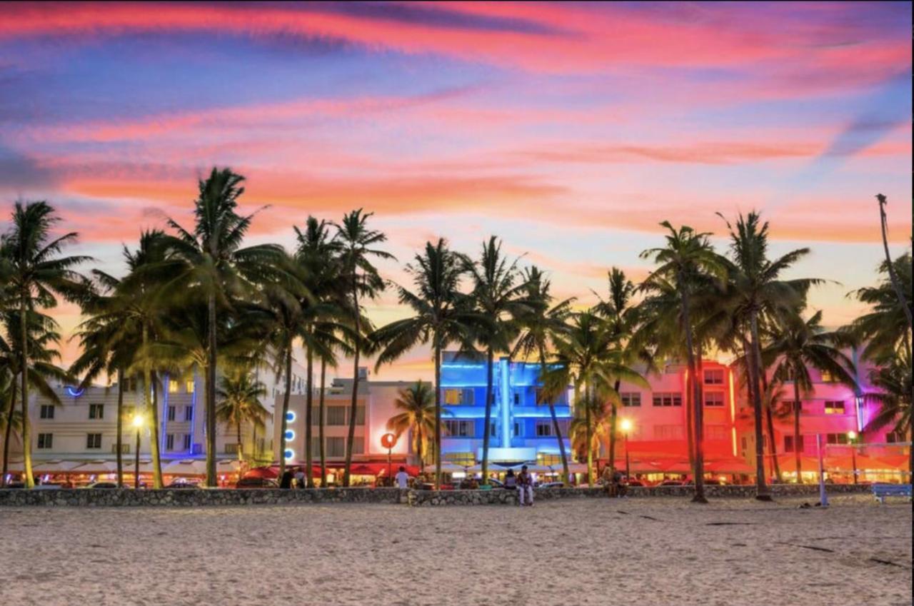 Cozy Queen Bed Studio With 60 Inch Smart Tv, Netflix, Airplay, Mini-Fridge, And 500 Mbps Wifi Near Fiu, Dolphin Mall, Airport Miami Dış mekan fotoğraf